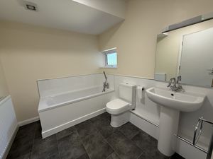 Photo 25- click for photo gallery